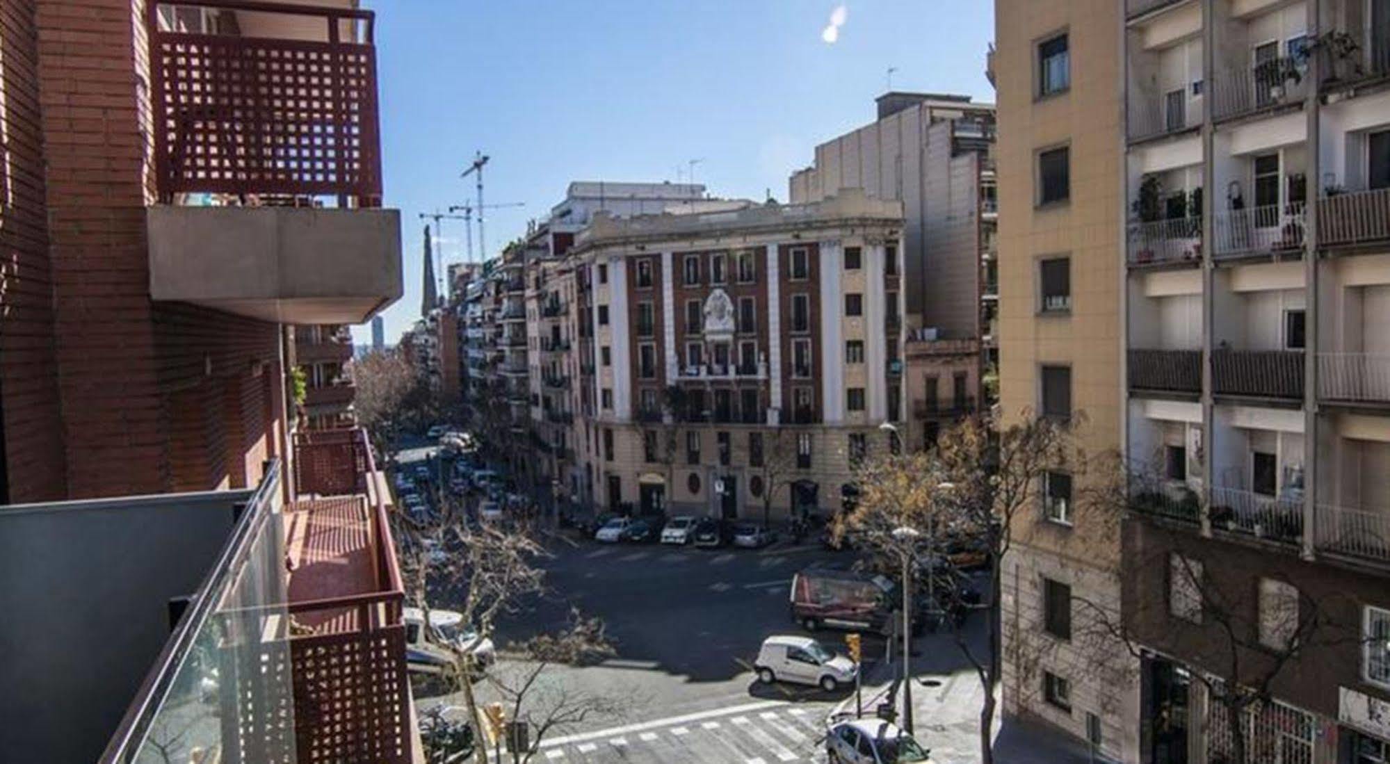 Mh Apartments Sant Pau Barcellona Esterno foto